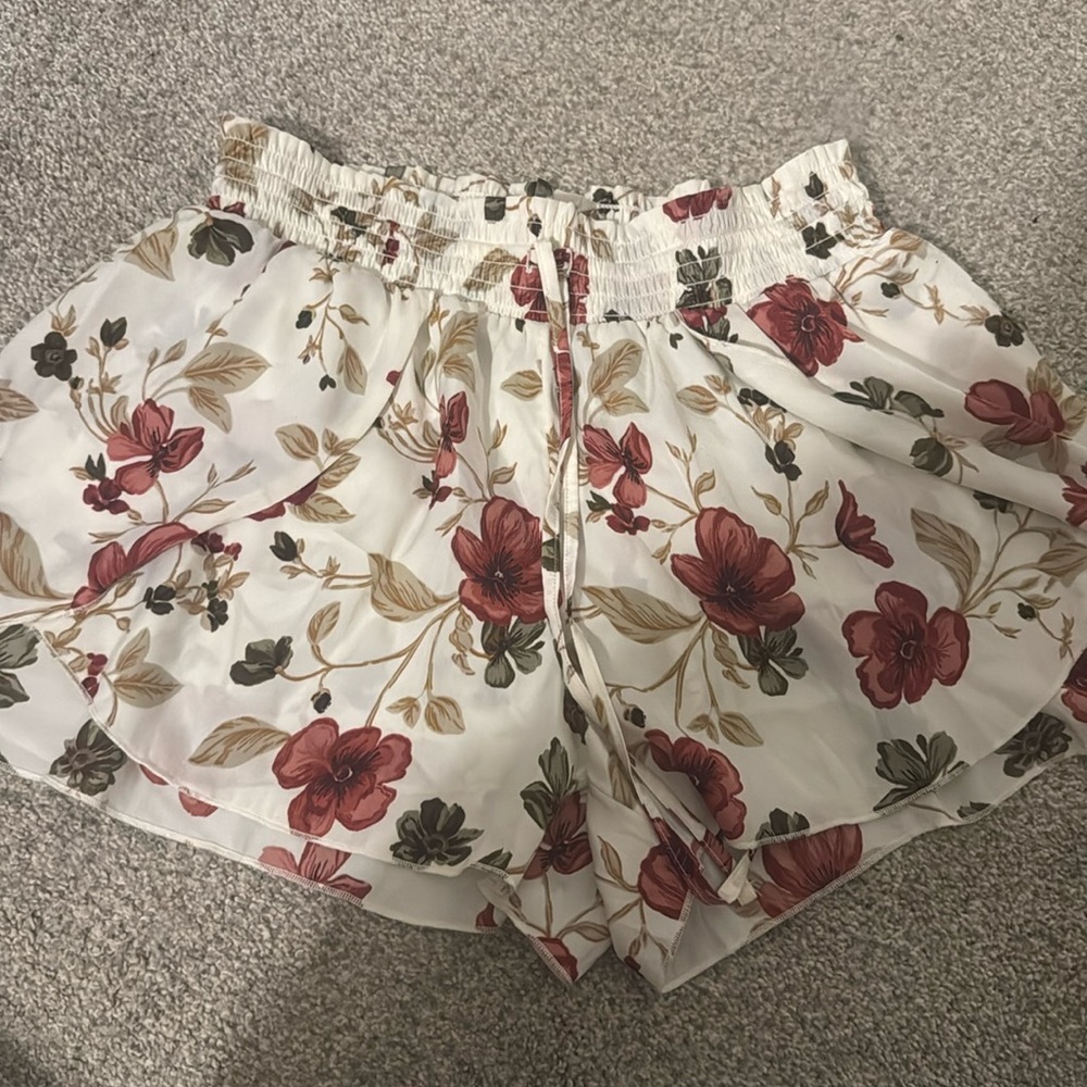American Eagle floral shorts